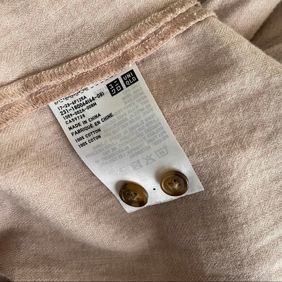 Uniqlo Botton Long-sleeve Top (XS or S) - Picture 6 of 6